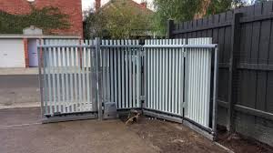 Bending Sliding Gate
